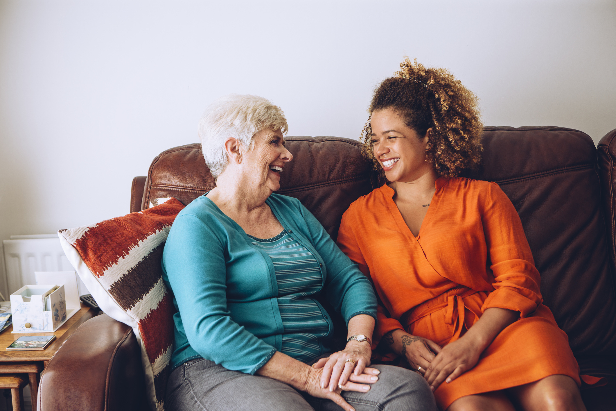Seniors | Visitors at home | Secondary Image